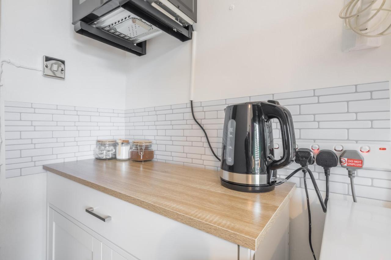 Private Room 6 With Kitchenette By Cb Stays No Minimum Stays Cambridge Exterior foto